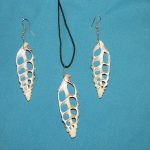 Set-Necklace--Earings-Brown-and-White-Cut-Shell-CodeJS09