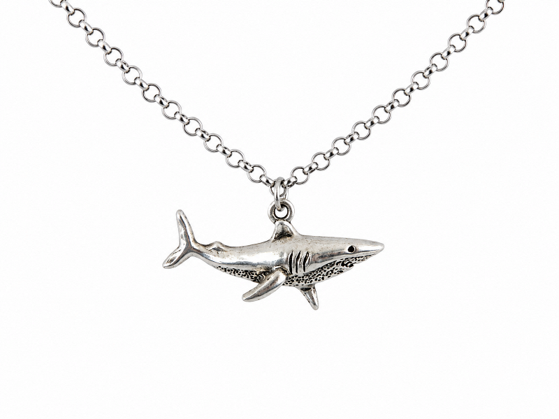 Necklace – Shark on Chain CodeJN112