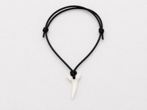 Mako Shark Bracelet on Cord Size2.5-2.75 CodeMS087
