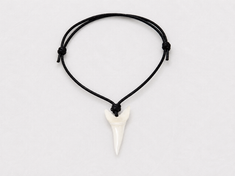 Mako Shark Tooth Bracelet Cord Size2.75-3cm CodeMS088