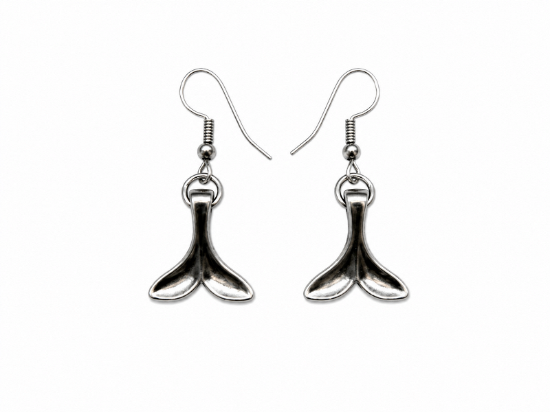 Earring – Whale Tail CodeJE080